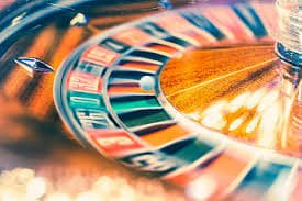 Người chơi Việt Nam theo dõi bàn roulette live casino c167 trên điện thoại